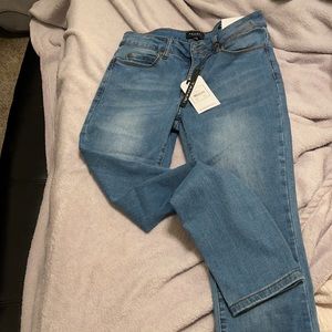 Tahari Skinny Jeans